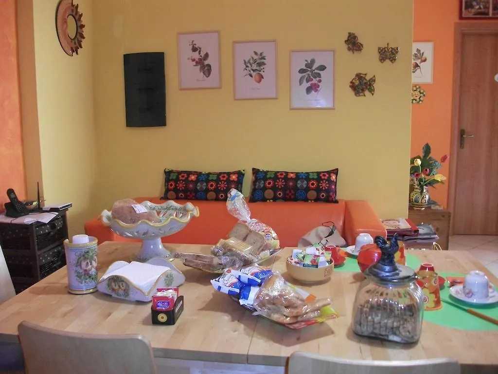 B&B Miroca SantʼAlessio Siculo